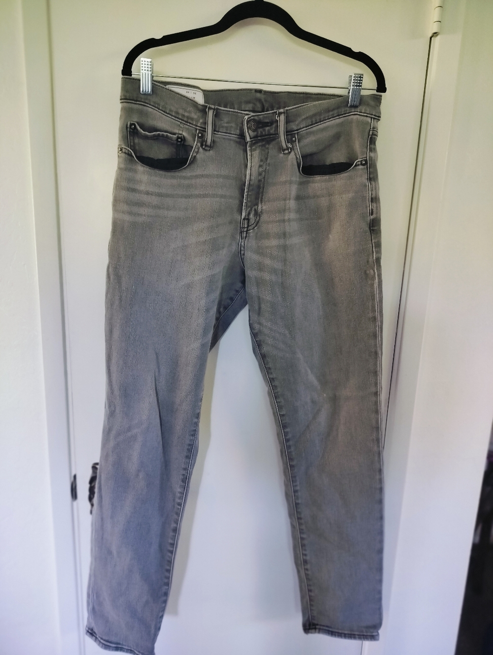 Gap Jeans Men Gray Wash tag size 34 X 32 Slim Straight Leg actual size 32 x 30